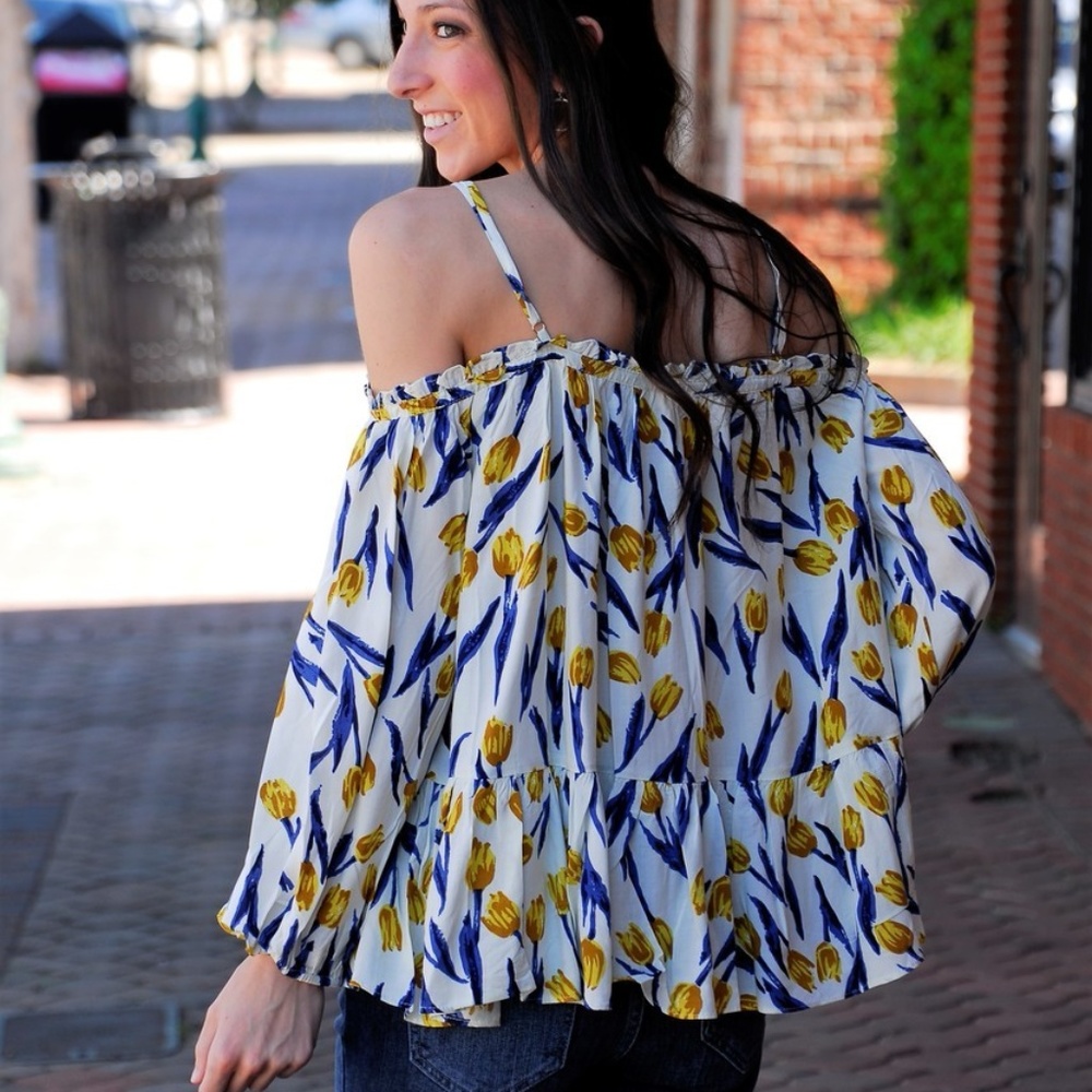 Last One!! Floral Off Shoulder Top - Picture 3 of 4